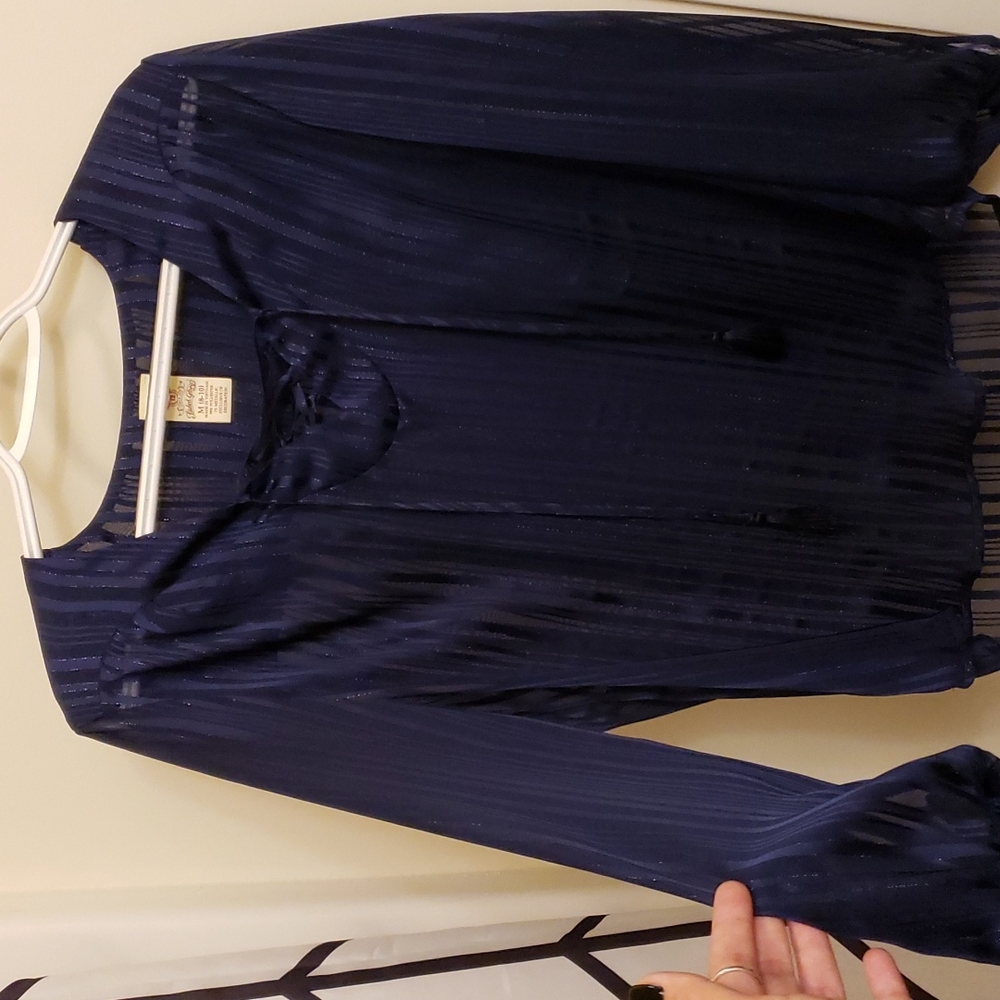 Womens Navy Blouse! Super cute